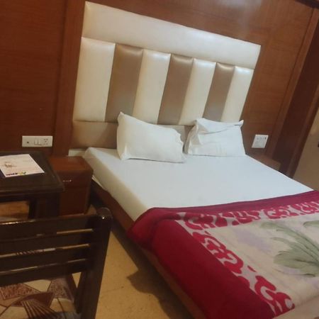 Hotel Noble Inn New Delhi Extérieur photo