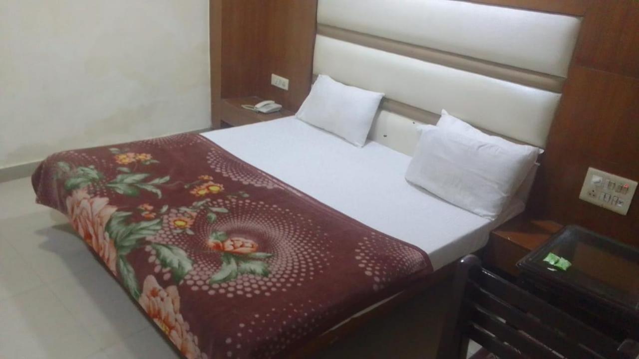 Hotel Noble Inn New Delhi Extérieur photo